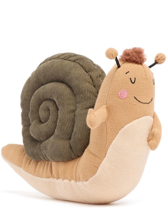 Bon Ton Toys: Sandy beige snail