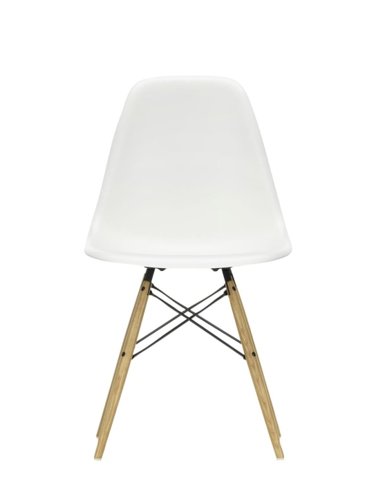 Vitra: Sedia Eames in plastica
