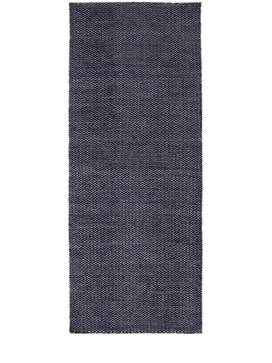HAY - Moirè Runner
