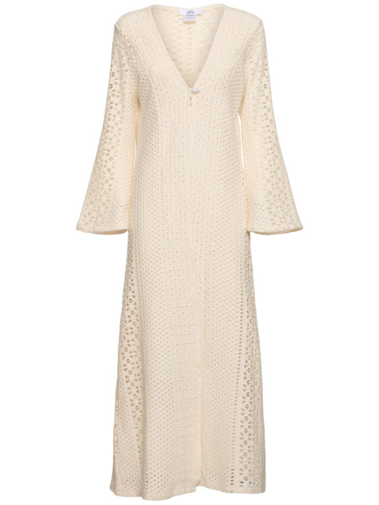 Sara Cristina: Vestido largo de crochet con perla