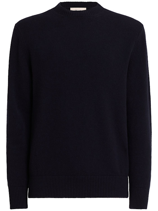 THE CORE: Wool knit crewneck sweater