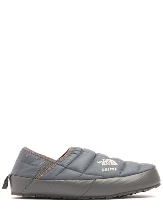 The North Face: SKIMS Thermoball Traction mules