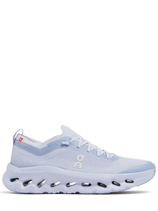 On - Cloudtilt Moon sneakers