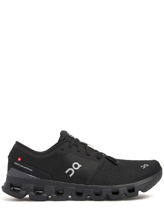 On: Cloud X 4 sneakers