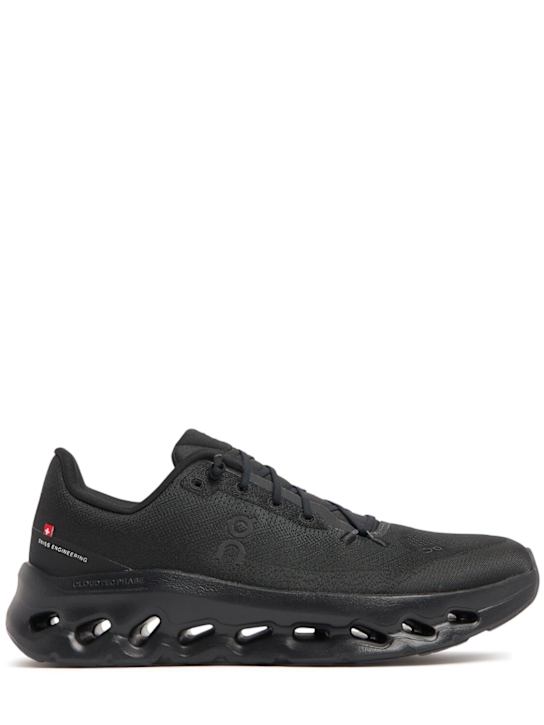 On: Cloudtilt sneakers