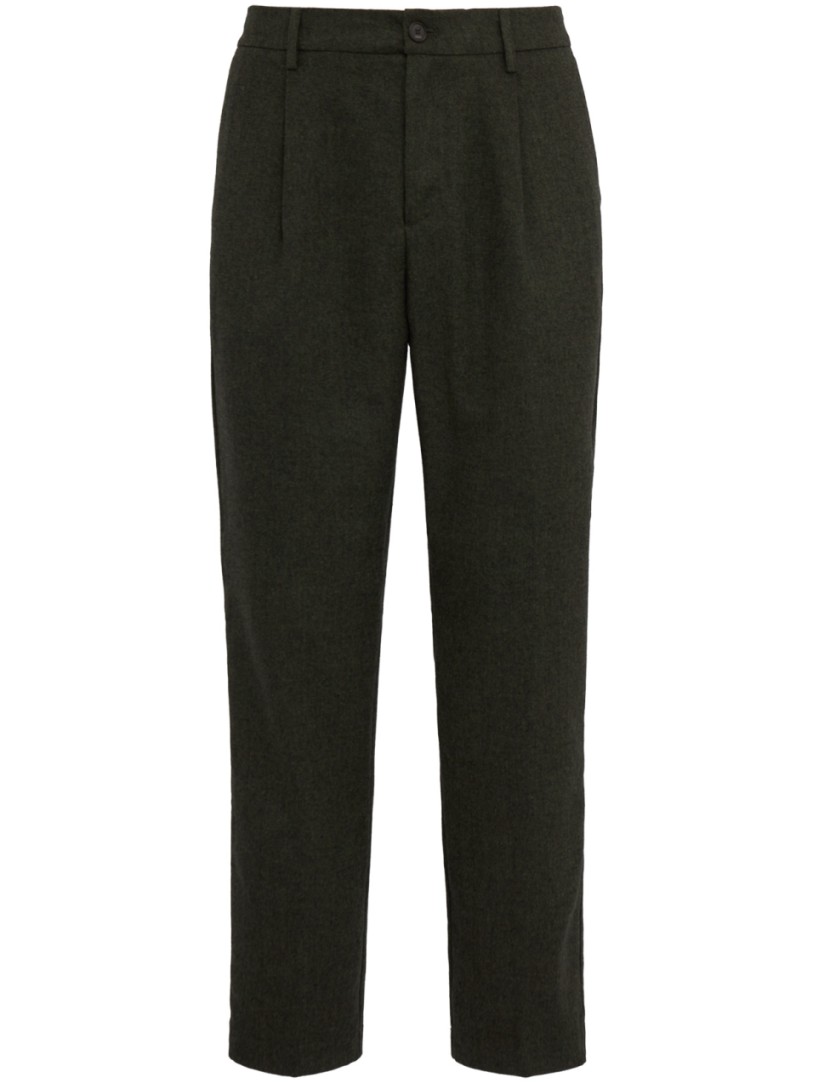 CRUNA: Slim fit tapered with single pleat at the front