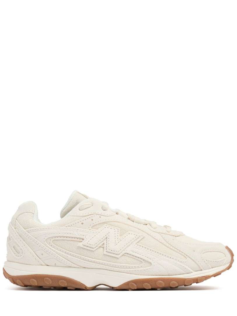 New Balance: U204L sneakers