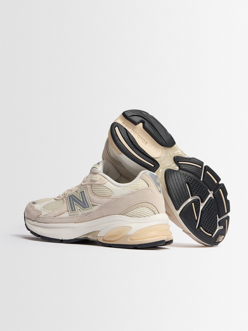 New Balance: 2010 sneakers