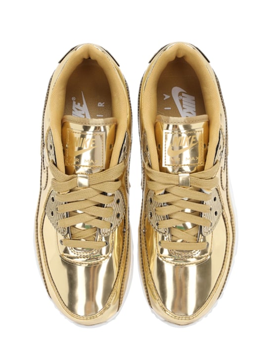 Nike: SNEAKERS "W AIR MAX 90 SP"