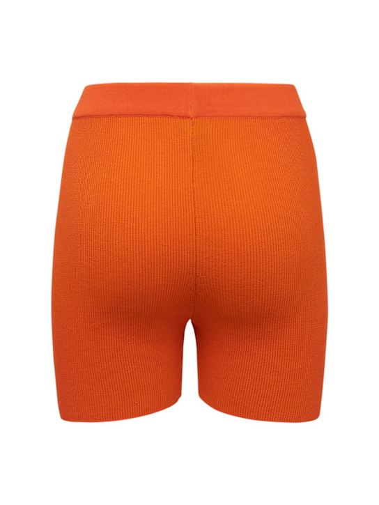 Jacquemus: Radlerhose aus Strick „Le Short Arancia“