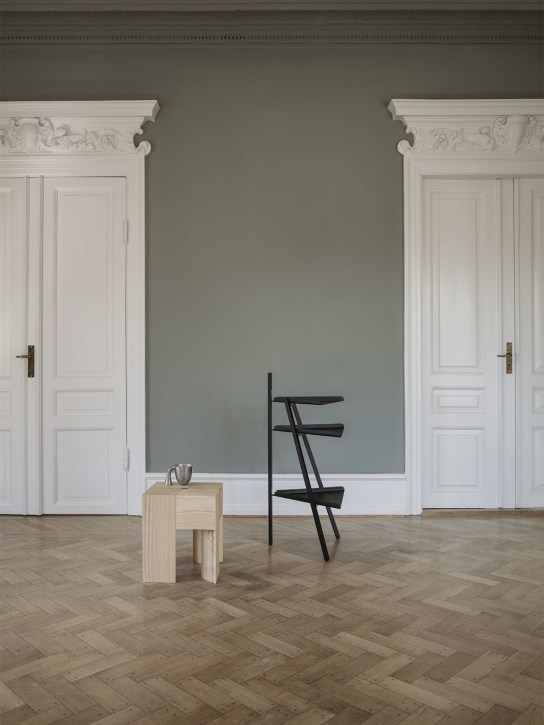 Karakter: TriAngle stool