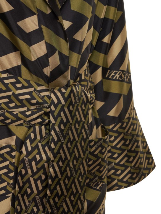 Versace: Monogram-Morgenmantel