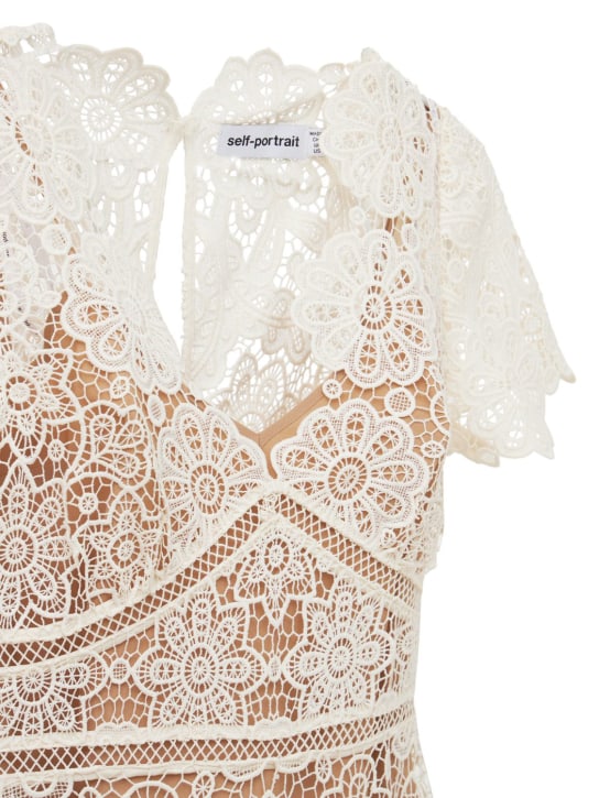Self-portrait: Robe midi en dentelle florale