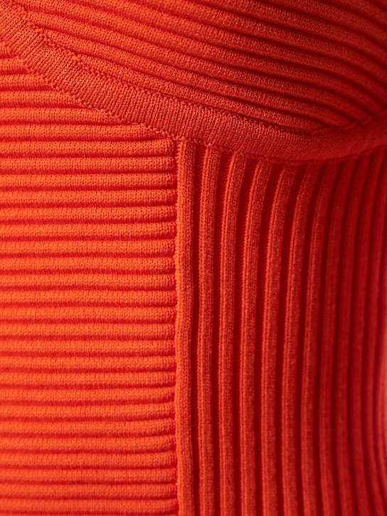 Giuseppe Di Morabito: VISKOSETOP MIT KETTENDETAIL