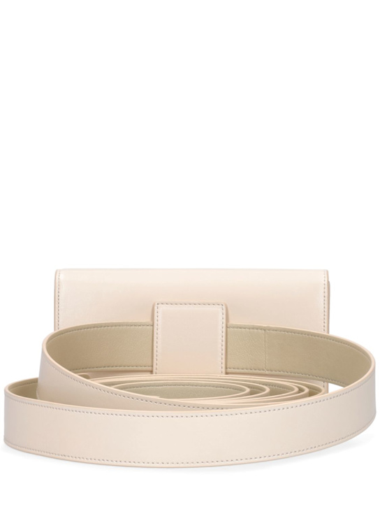 The Row: Sac banane en cuir brillant