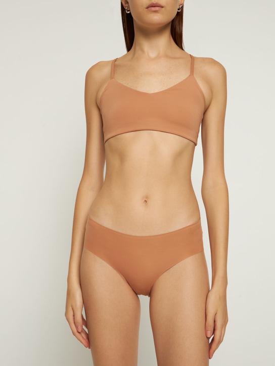 Girlfriend Collective: Sostén bralette de techno stretch