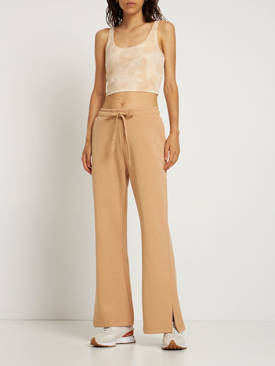THE UPSIDE: Pantalones acampanados Penny