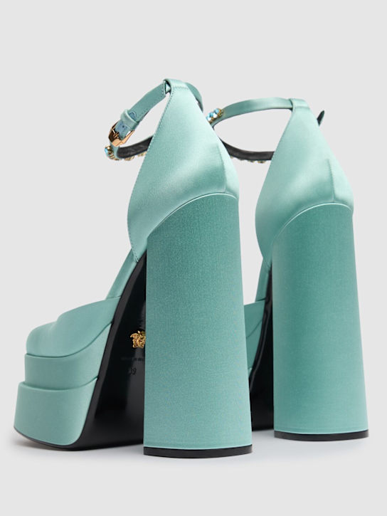 Versace: Escarpins compensées en satin 155 mm