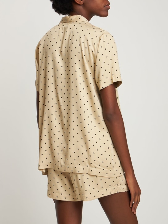 UNDERPROTECTION: Chemise de pyjama en satin Fie Up