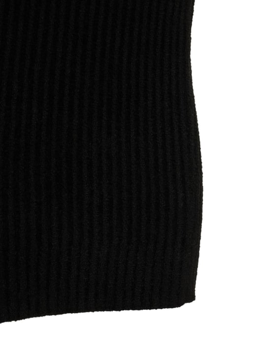 Andreadamo: Ribbed knit velvet midi dress w/cut out