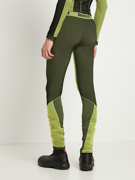 Ferrari: Legging sans coutures en tissu technique à logo