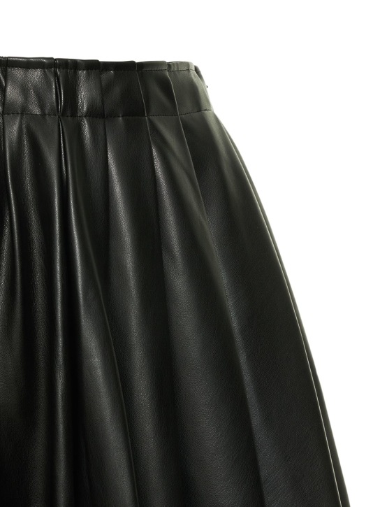 Deveaux: Jupe midi en simili-cuir plissé Sienna