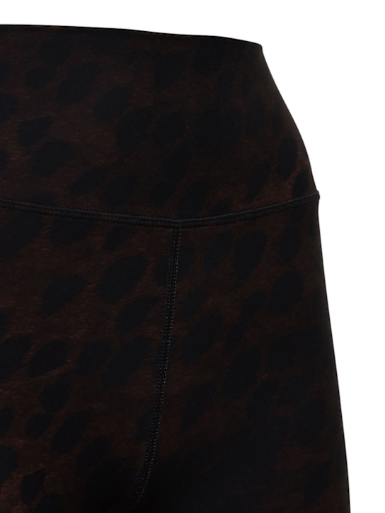 Weworewhat: Shorts biker vita alta LVR Exclusive