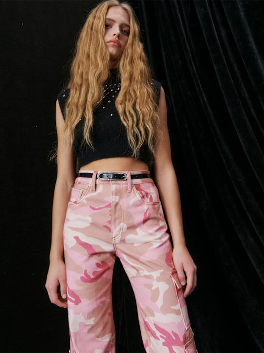 Alessandra Rich: Pantalones cargo de gabardina de algodón camuflaje