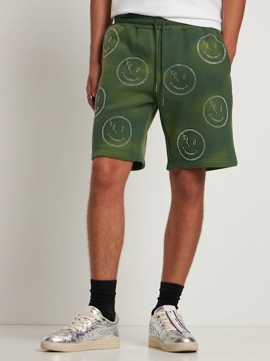 Retrovert: Sports shorts with print