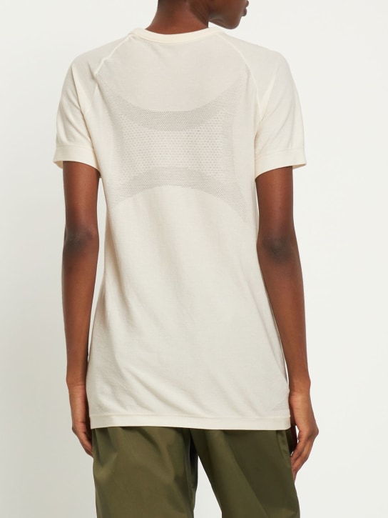 Roa: Seamless t-shirt