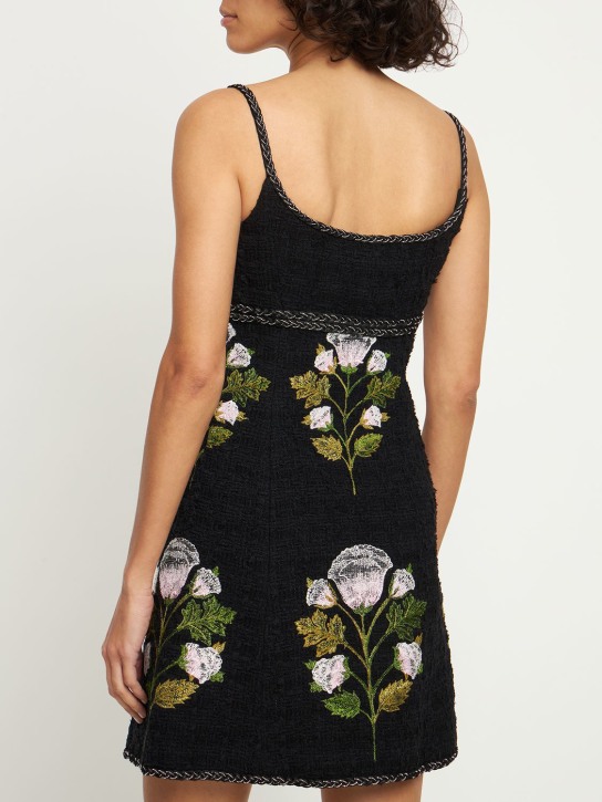 Giambattista Valli: Robe courte en bouclé brodé