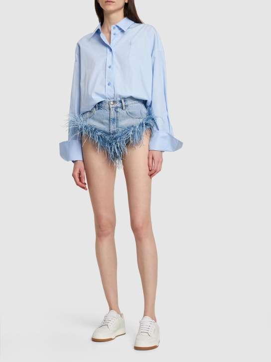 Area - Short en denim de coton avec plumes