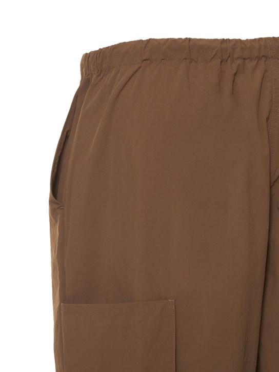 Saks Potts: Pantalones de nylon