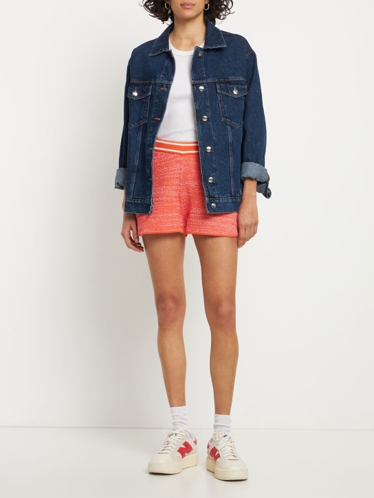 THE UPSIDE: Short taille haute