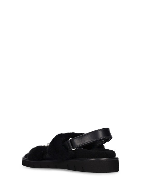 Roger Vivier: Sandali Viv Winter in pelliccia con strass 10mm