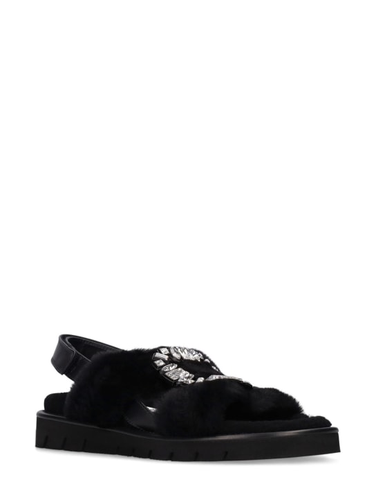 Roger Vivier: Sandali Viv Winter in pelliccia con strass 10mm