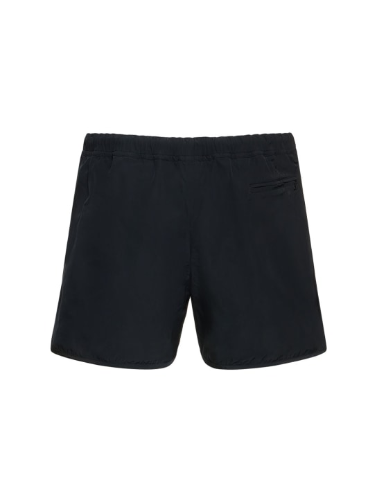 Roa: Shorts mare