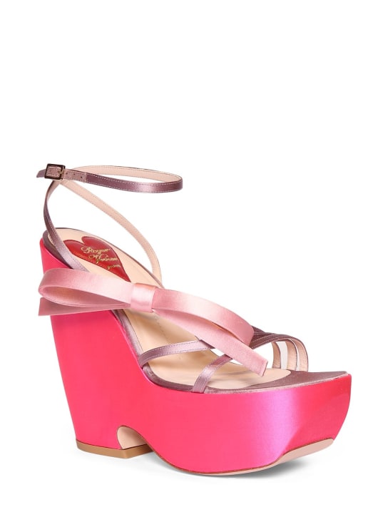 Roger Vivier: Zeppe Choc Bow in raso 100mm