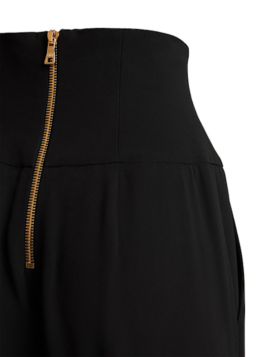 Balmain: HOCHTAILLIERTE HOSE AUS AUS VISKOSEKREPP