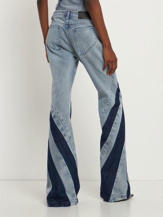 Dion Lee: Jeans svasati vita bassa in denim con zip