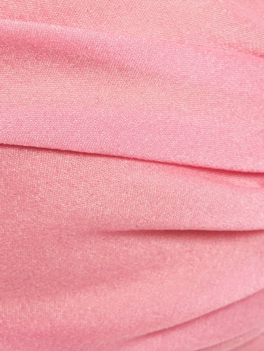 Nensi Dojaka: Brassière rembourrée avec bonnets