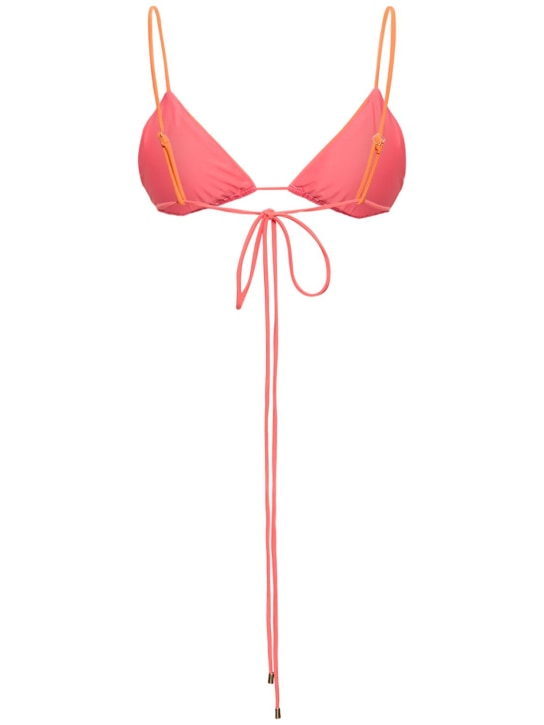 Self-portrait: Top de bikini triangular