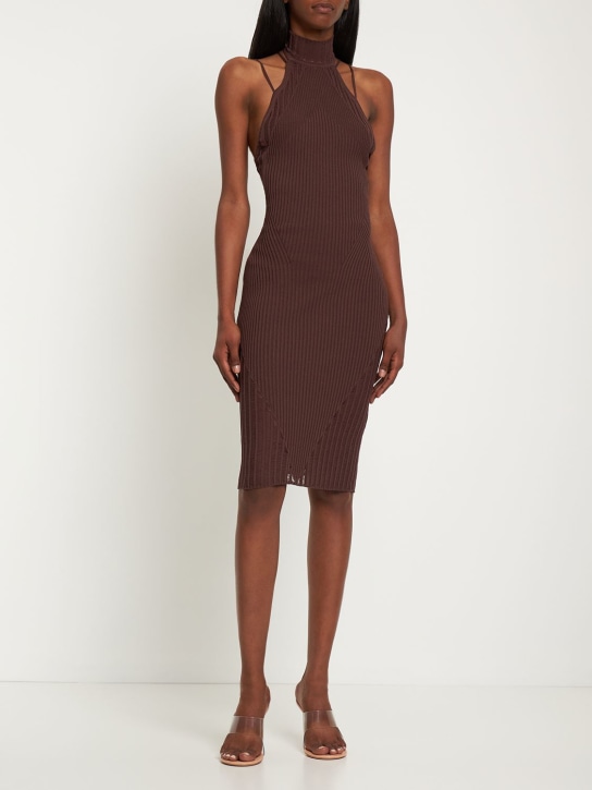Andreadamo: Robe midi en maille côtelée de viscose mélangée