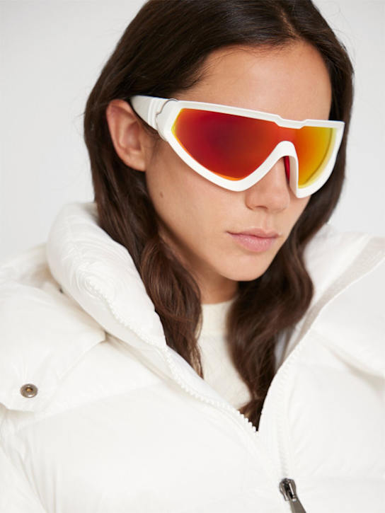 Moncler: Lunettes de soleil futuristes Wrapid