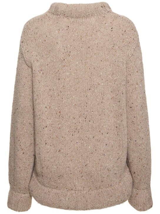 Interior: Eva cashmere crewneck sweater