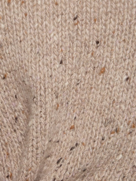 Interior: Eva cashmere crewneck sweater