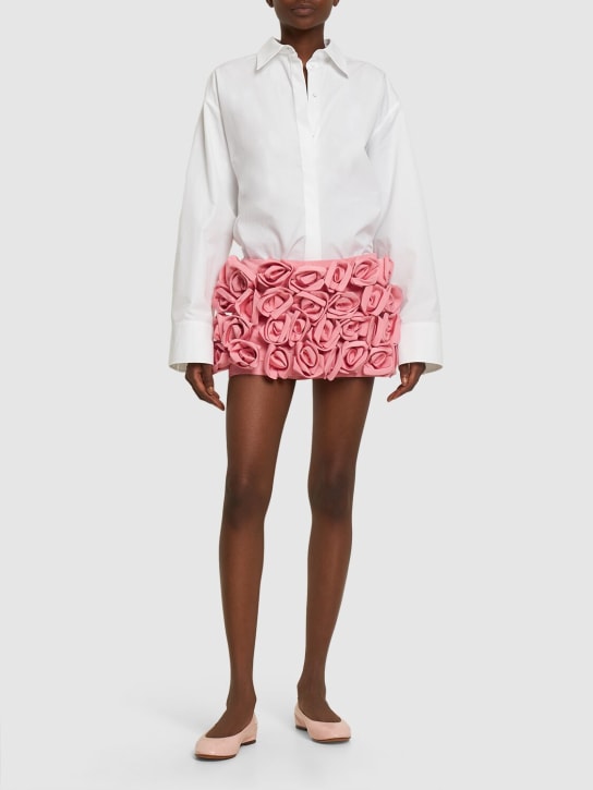 Valentino - Silk mini skirt w/ rose appliqués