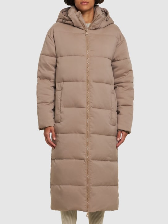 Girlfriend Collective: LANGE NYLONJACKE