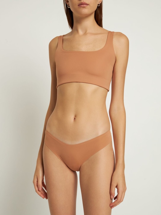 Girlfriend Collective - Bralette en tissu technique stretch Scoop