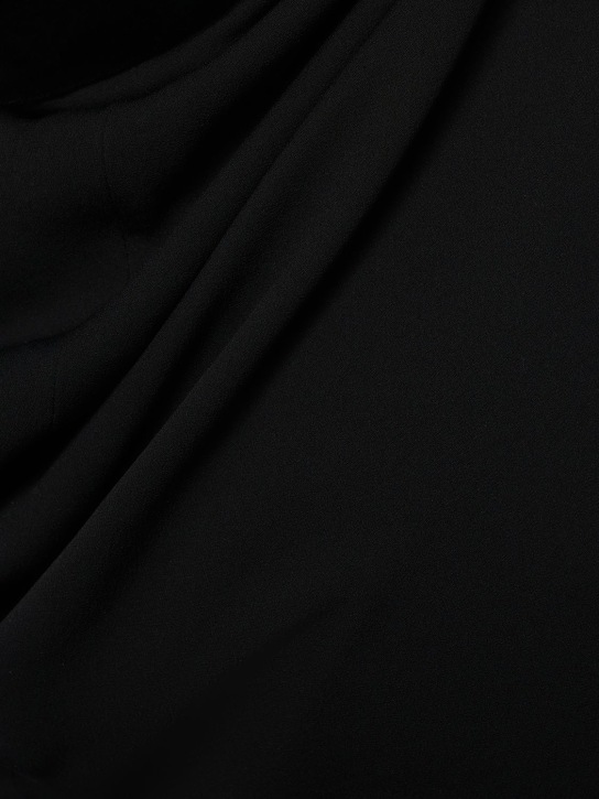 Tom Ford: Langes, doppeltes Kleid aus Seidengeorgette